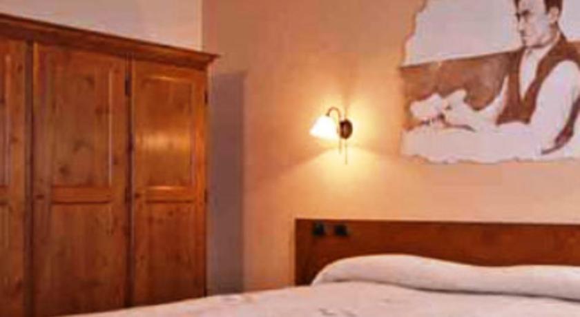 Meuble Lo Miete Viei Hotel Champoluc Quarto foto